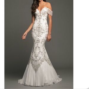 Wedding Dress, Brand New, Never Worn, Size 12, No alterations